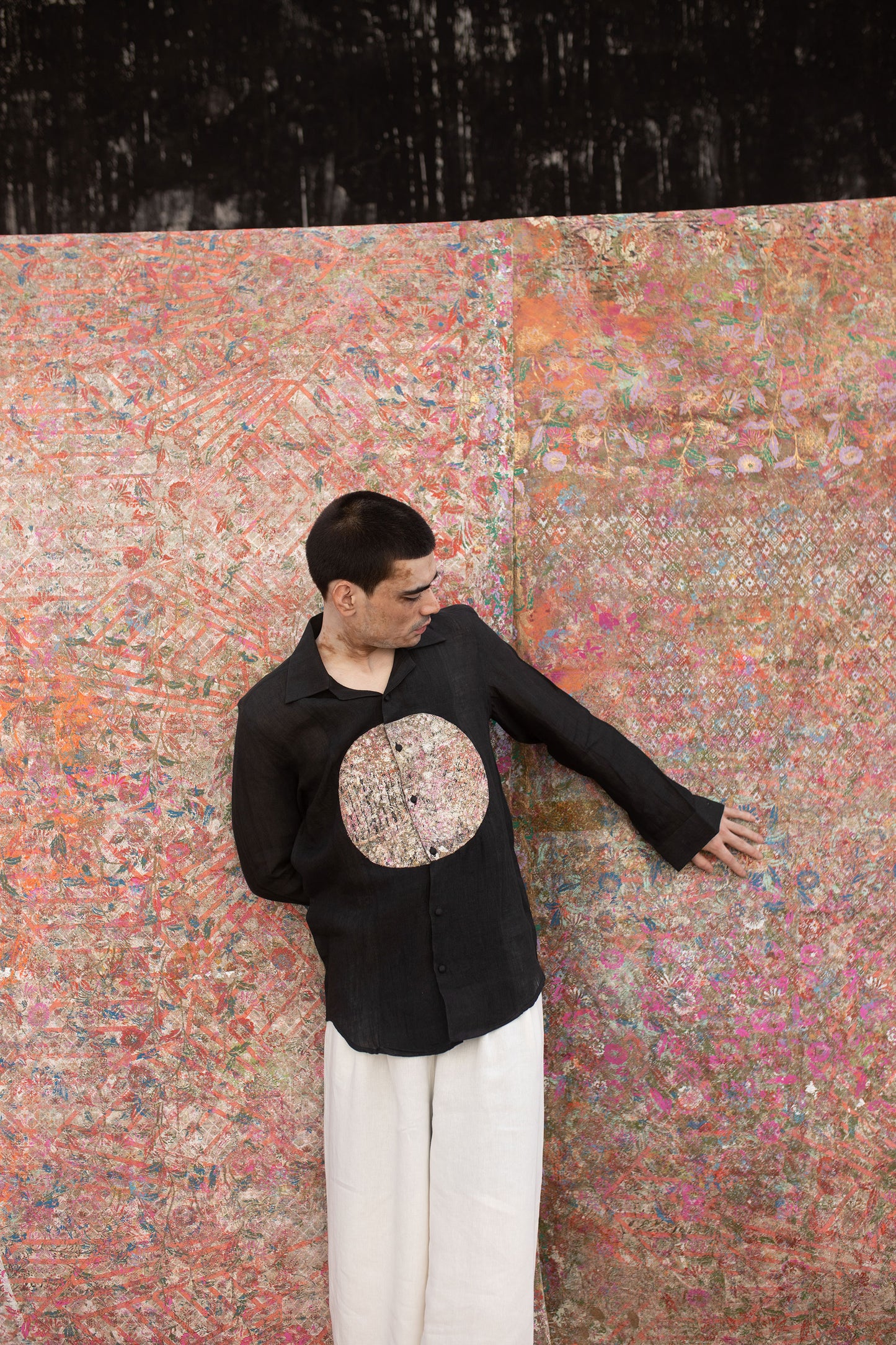 Over the Moon shirt - Black