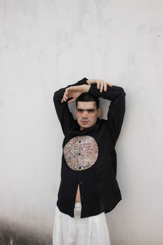 Over the Moon shirt - Black